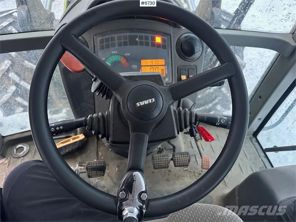 CLAAS Ares 697 Traktoren