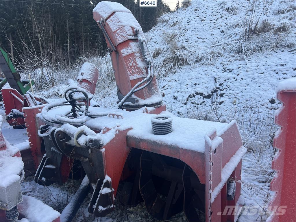 Globus snøfres Schneeschilde und -pflüge