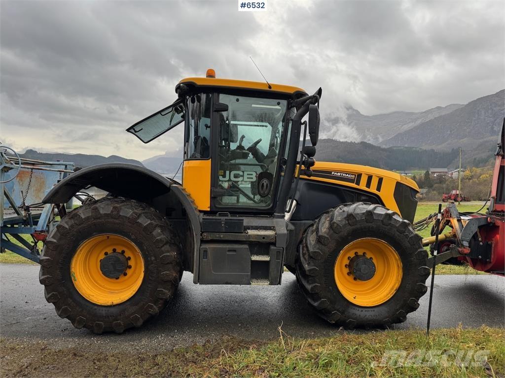 JCB Fastrack 4220 Traktoren