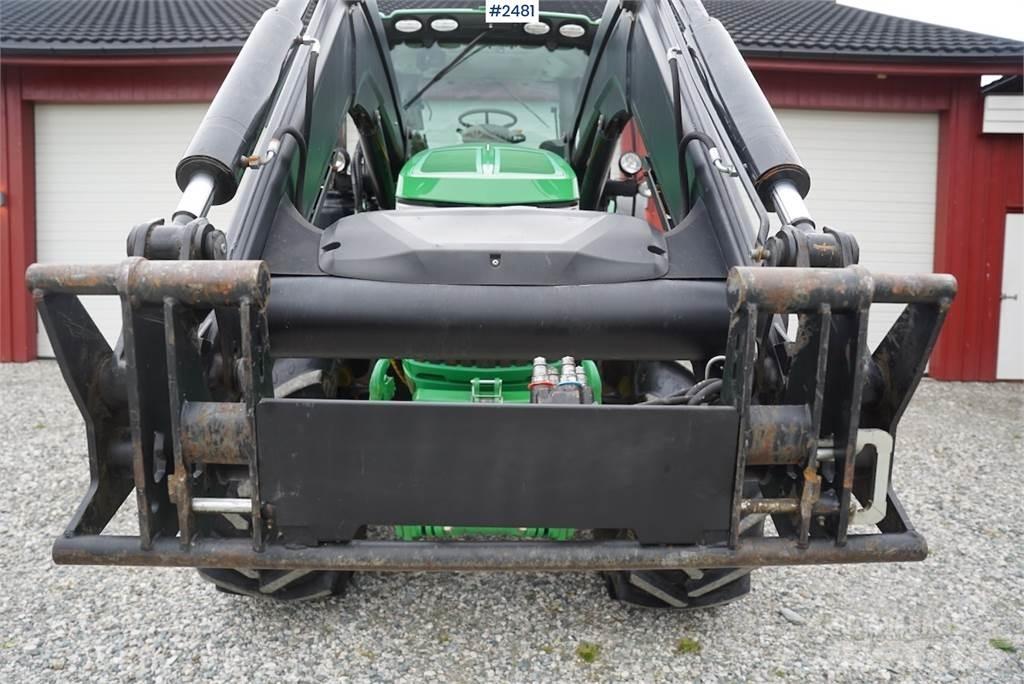 John Deere 6215R Traktoren