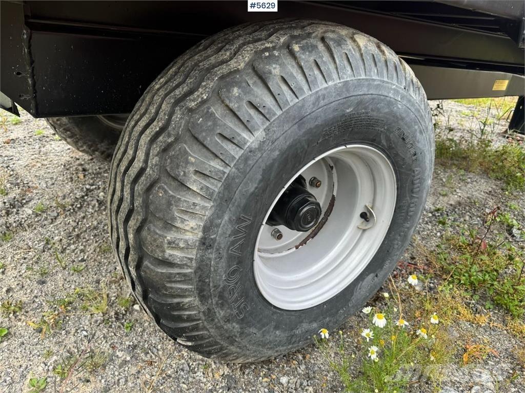 Junkkari J5 Getreideanhänger