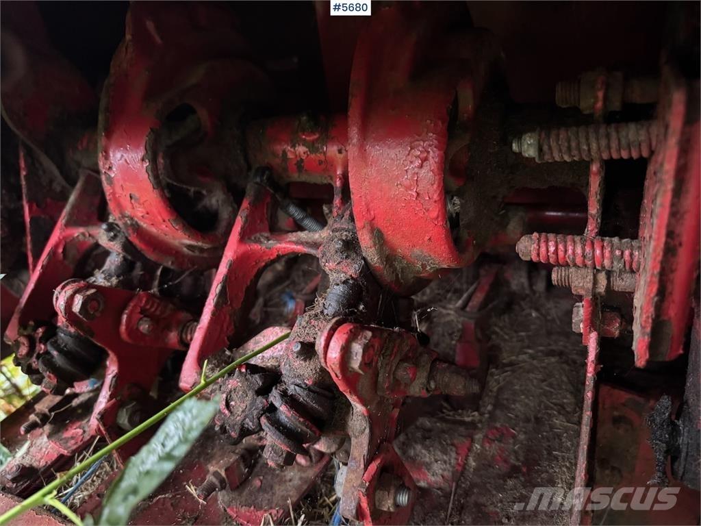 New Holland 268 Sonstige Erntemaschinen