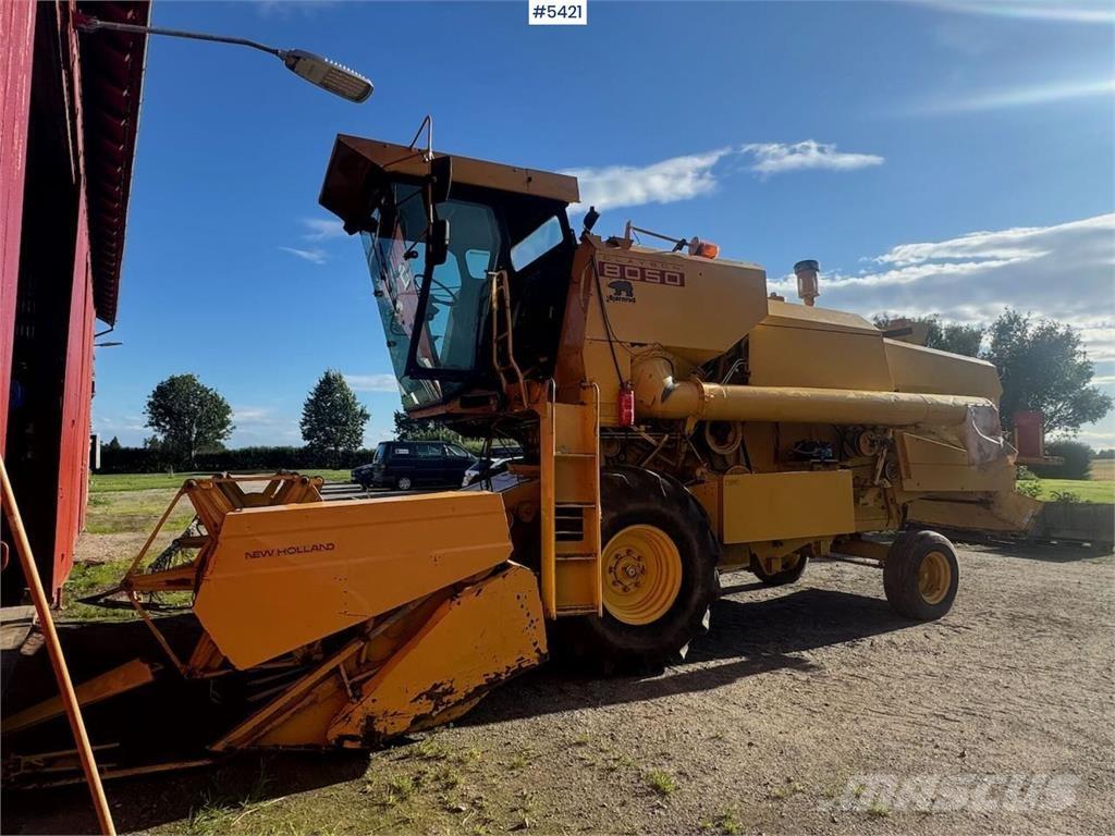 New Holland 8050 Mähdrescher