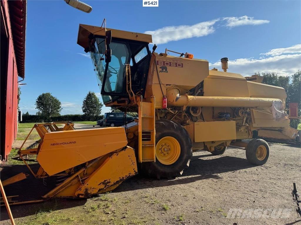 New Holland 8050 Mähdrescher
