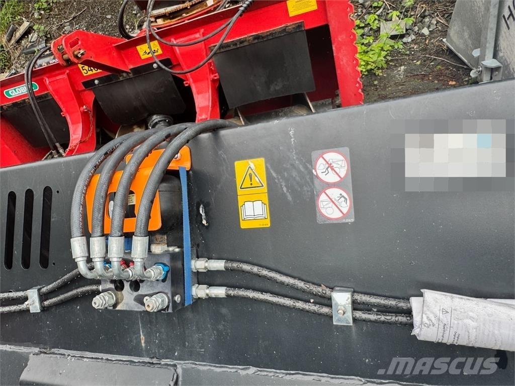 Quicke SC M+ 230 Schneeschilde und -pflüge