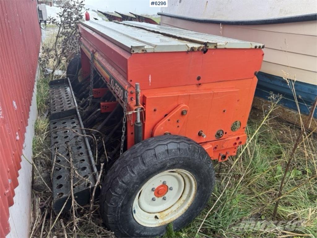 Tume KL 2500 Drillmaschinen