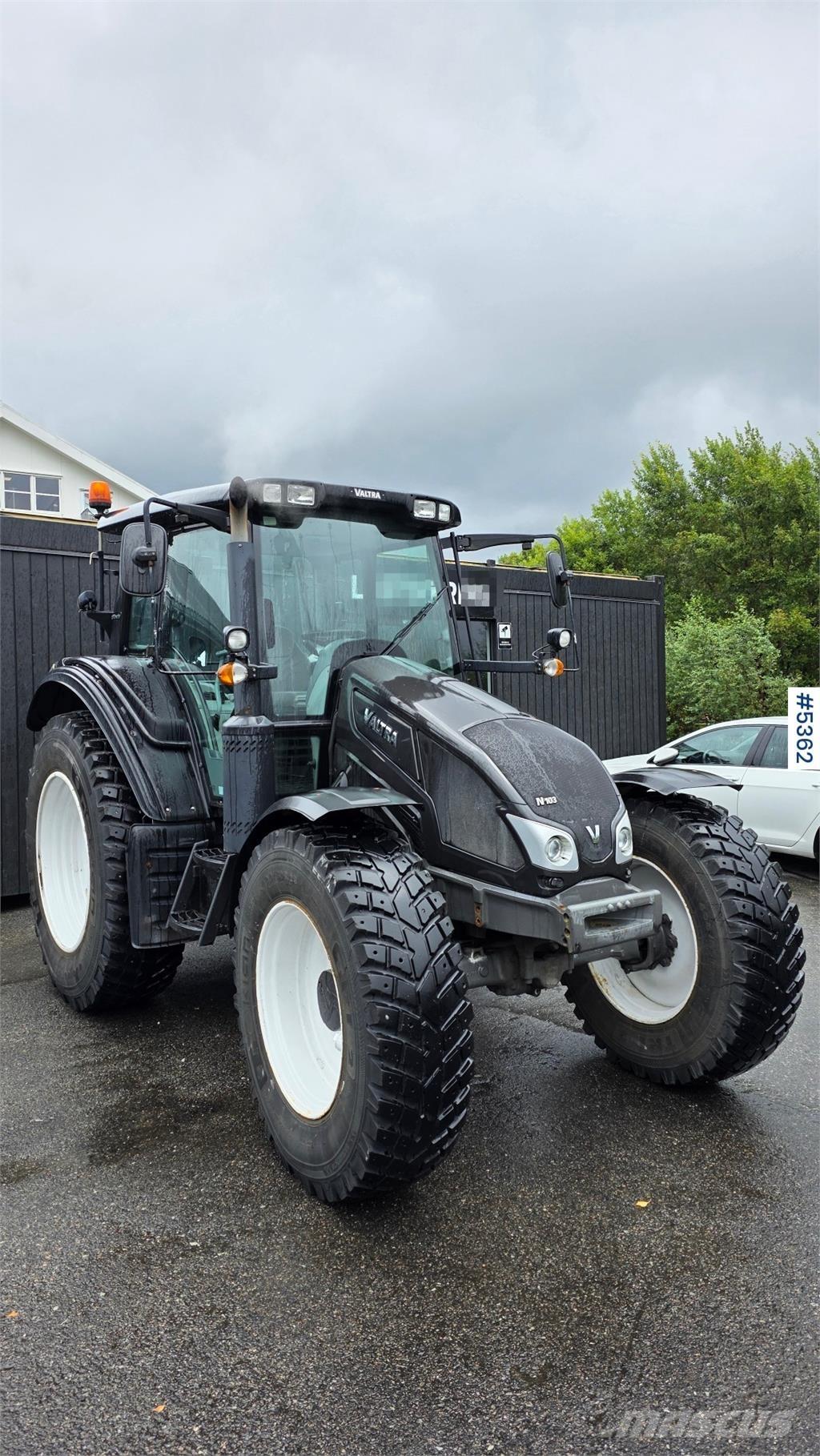 Valtra N103 Traktoren