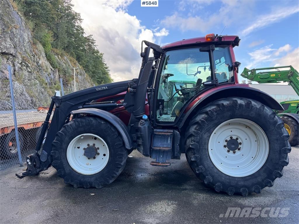 Valtra N174 Traktoren