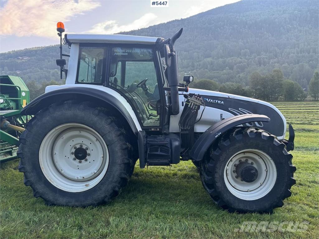 Valtra T202 Traktoren