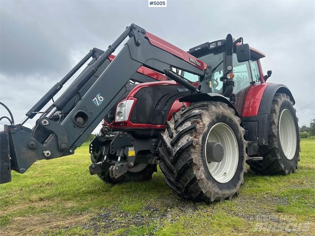 Valtra T213 Traktoren