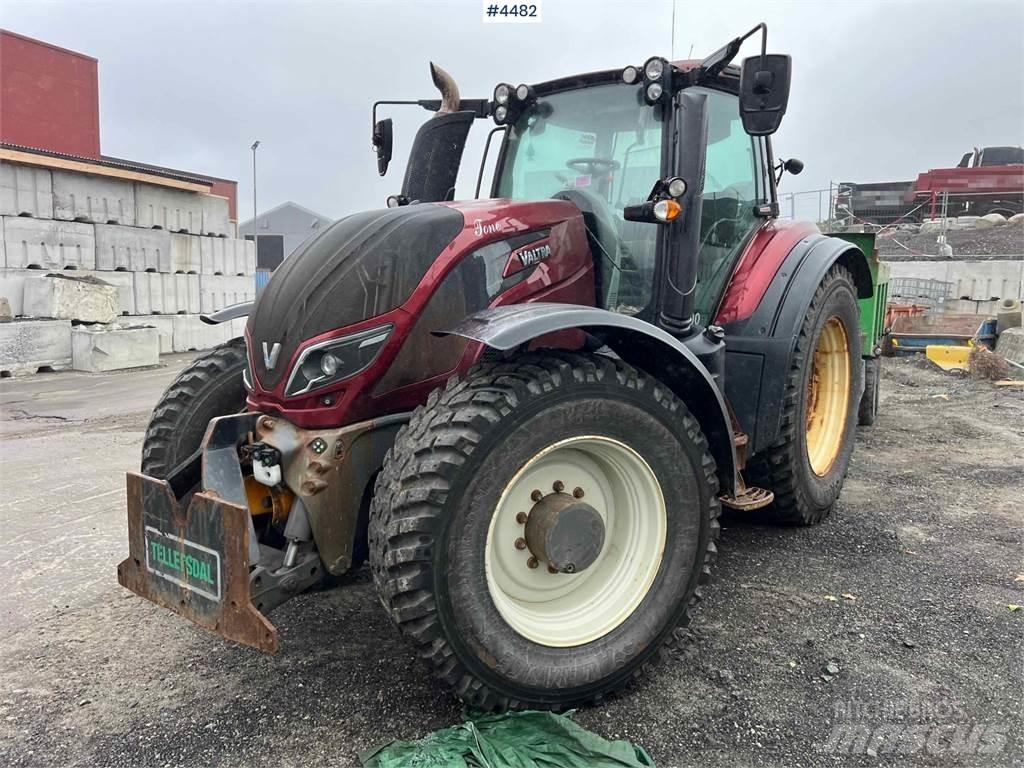 Valtra T234 Traktoren