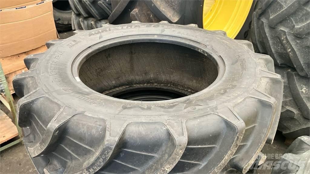 CLAAS ARION 530 Traktoren