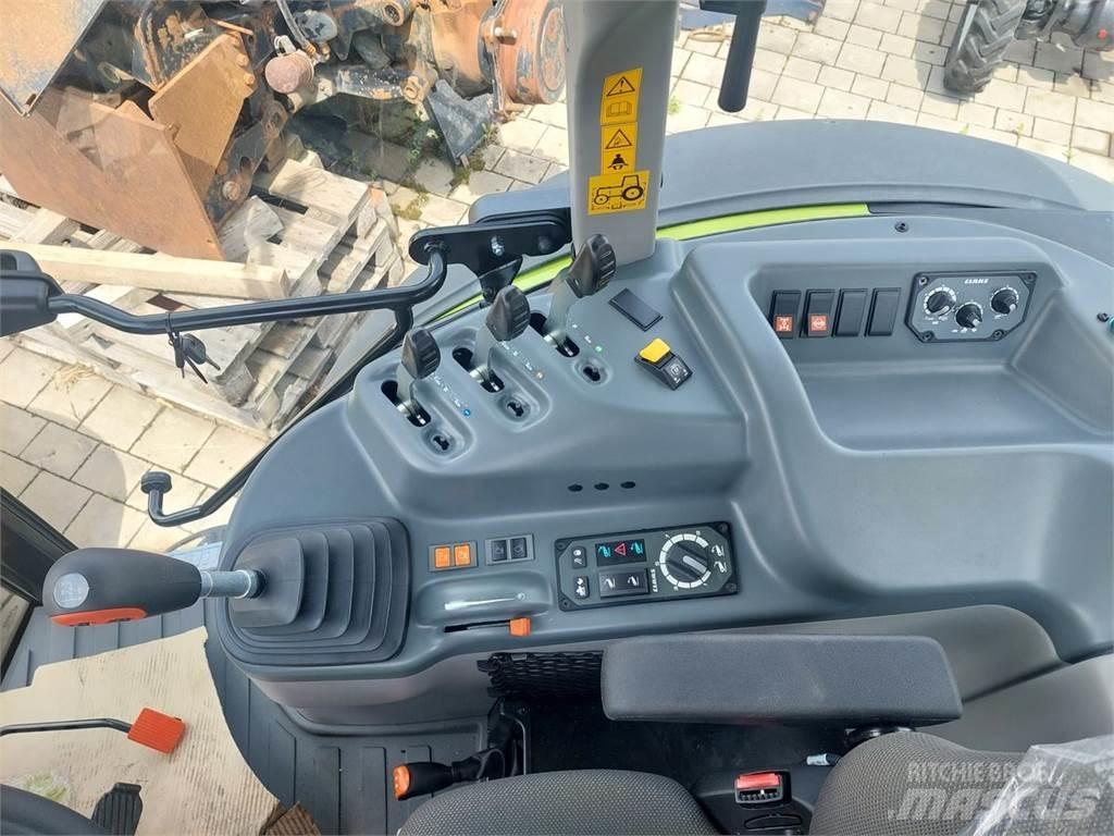 CLAAS Elios 330 Traktoren