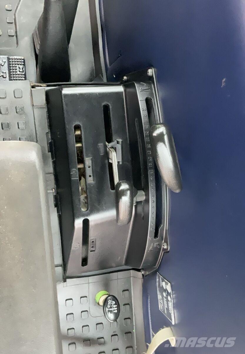 Deutz-Fahr DX 6.30 Traktoren