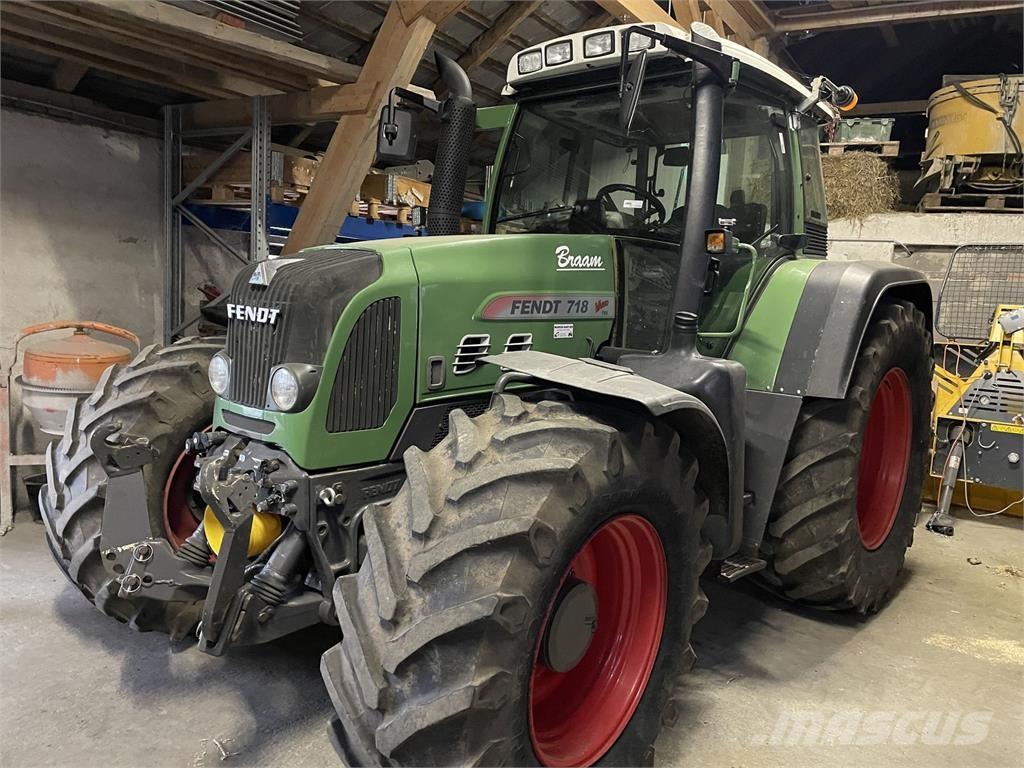Fendt 718 Vario Traktoren