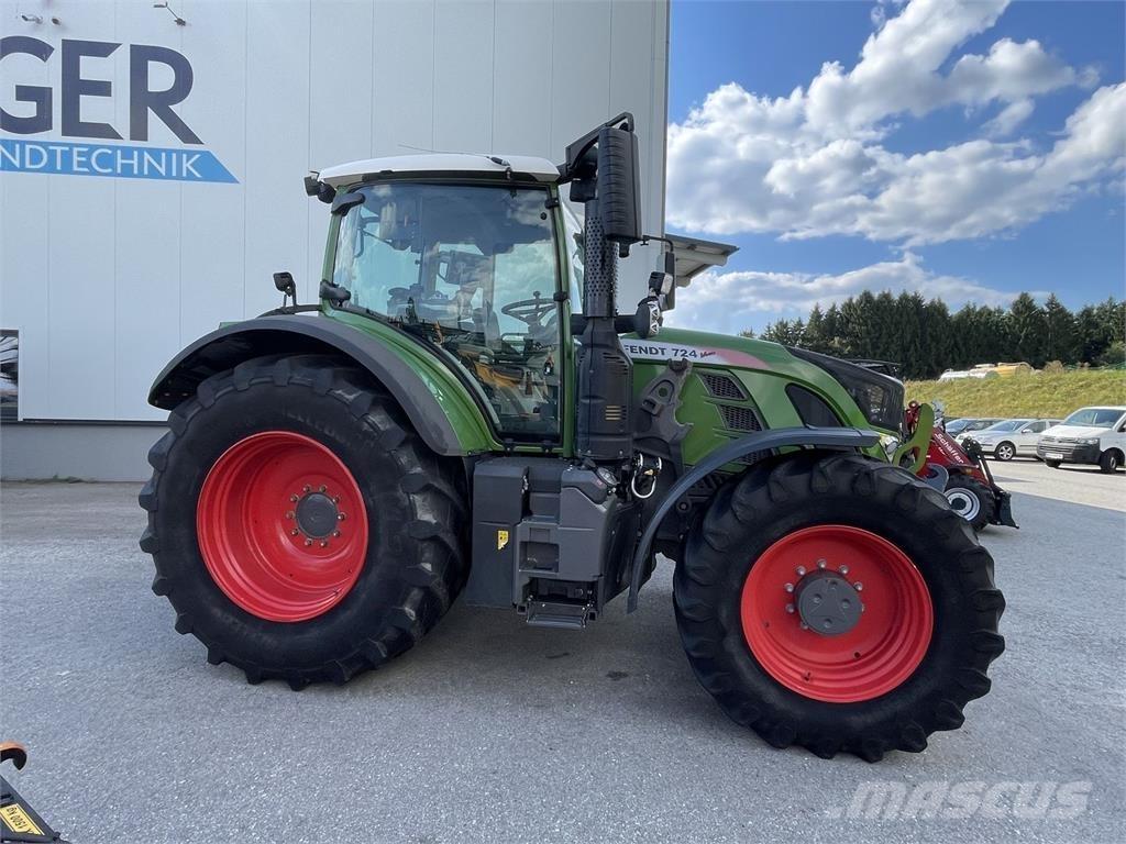 Fendt 724 Vario Traktoren