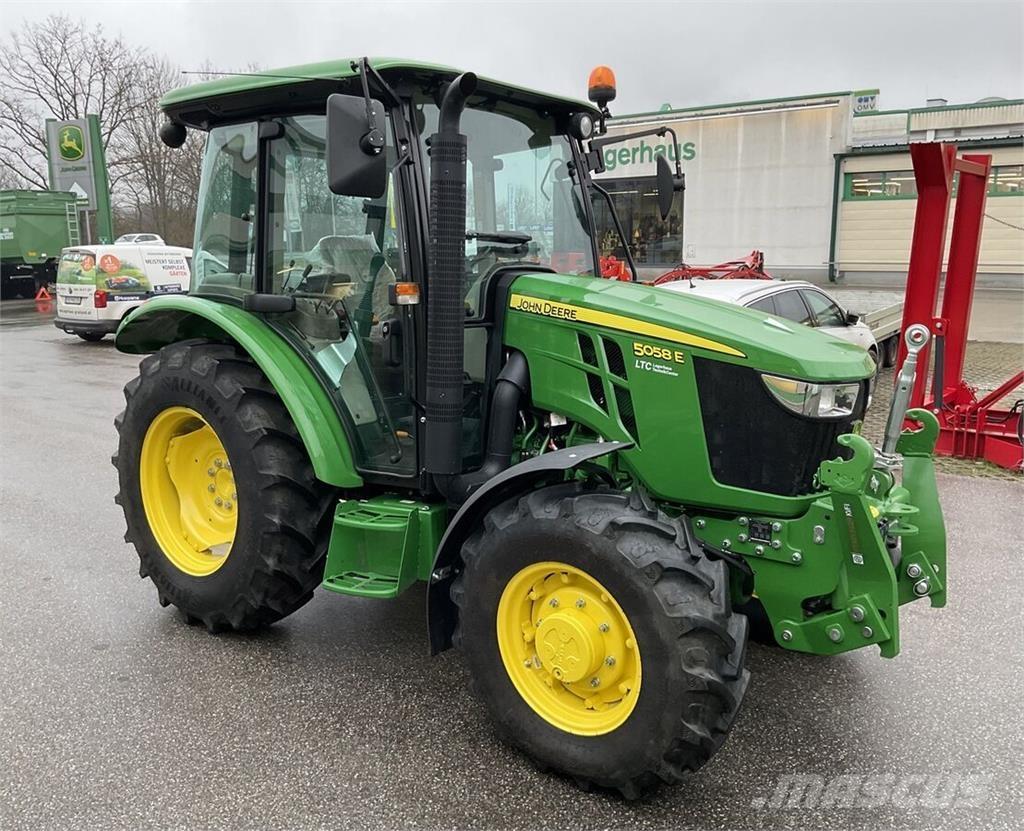 John Deere 5058E Traktoren