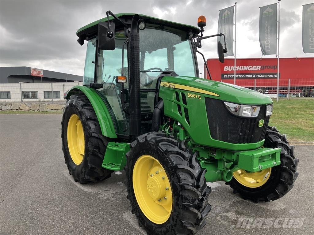 John Deere 5067E Traktoren