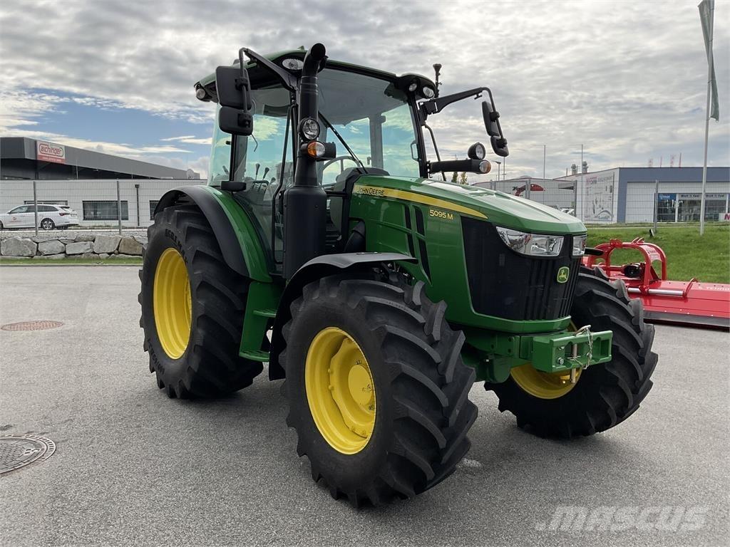 John Deere 5095M Traktoren