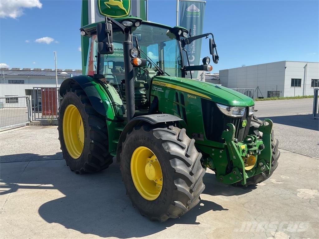 John Deere 5100R Traktoren