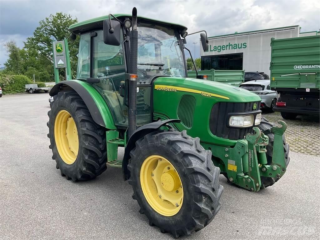 John Deere 5820 Traktoren