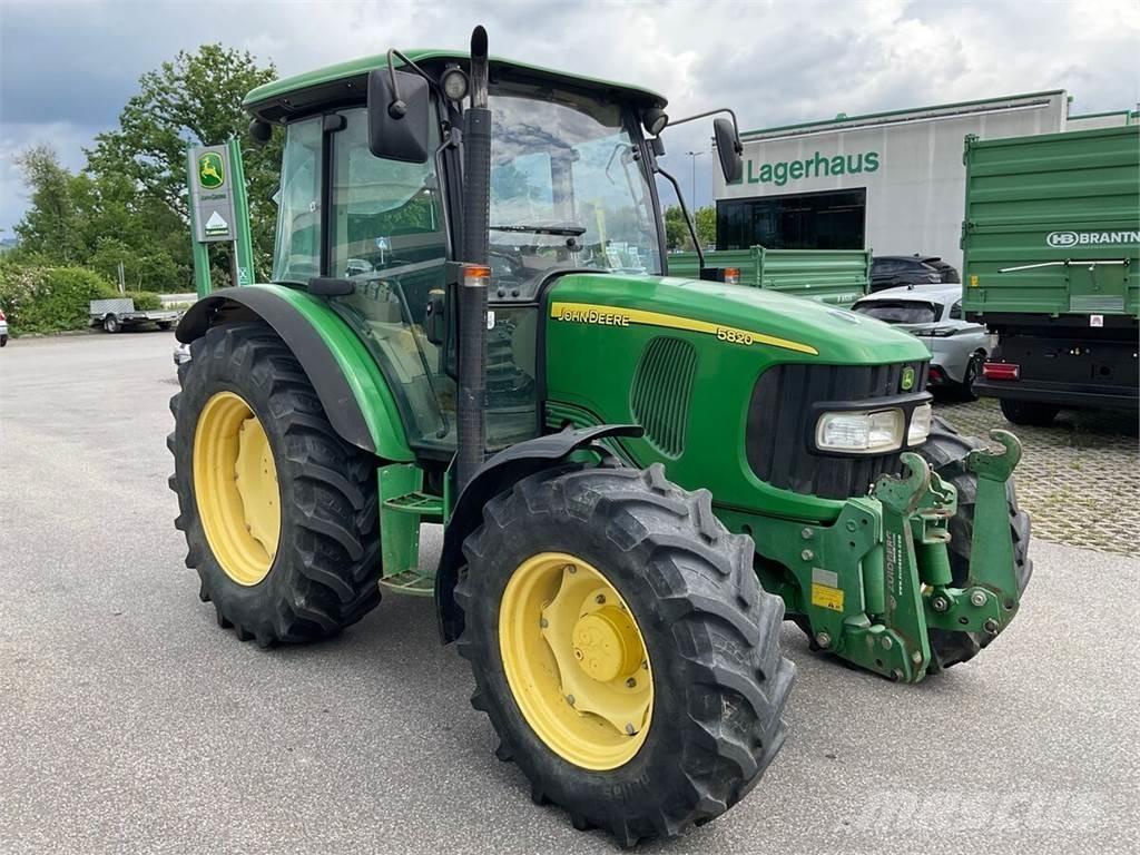 John Deere 5820 Traktoren