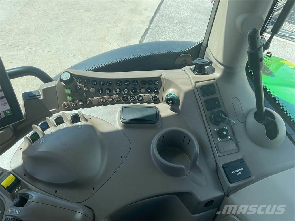 John Deere 6110R Traktoren