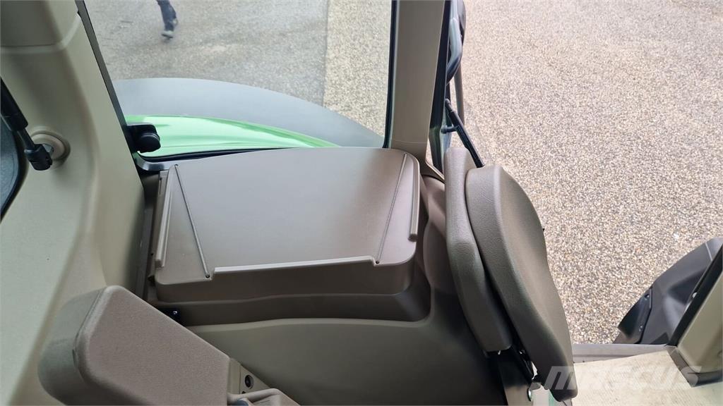 John Deere 6195M Traktoren