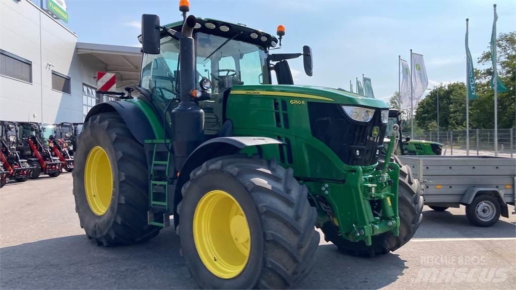 John Deere 6250R Traktoren