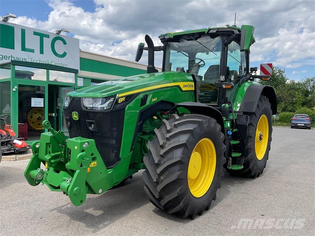 John Deere 8R340 Traktoren