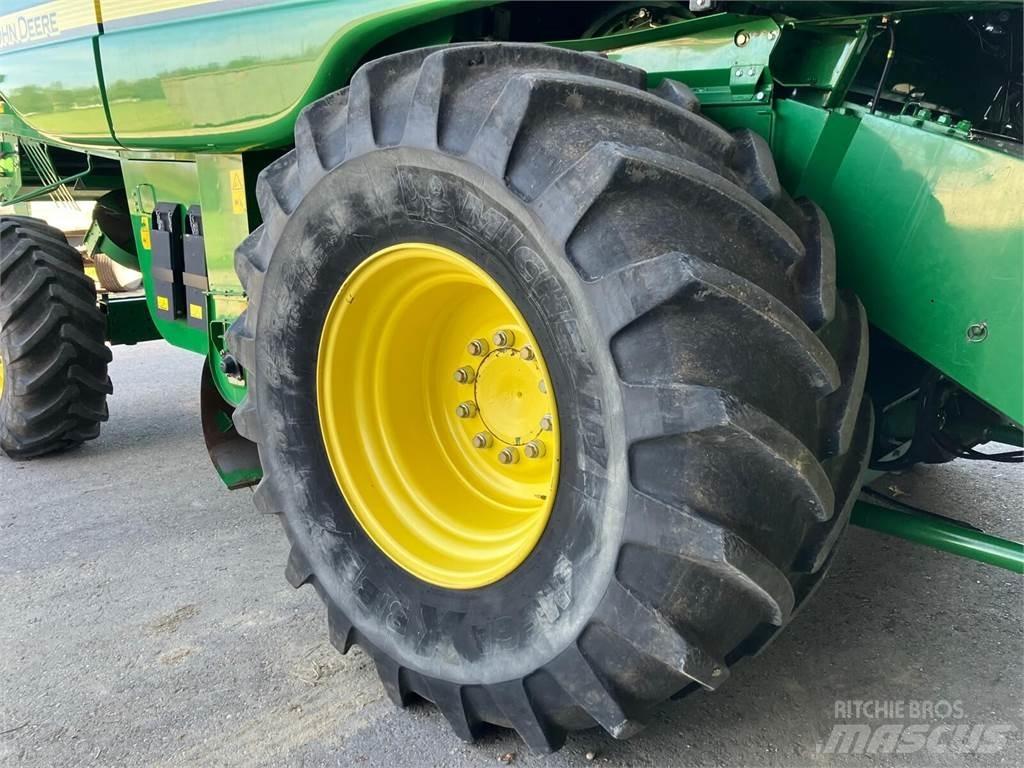 John Deere T560HM Mähdrescher