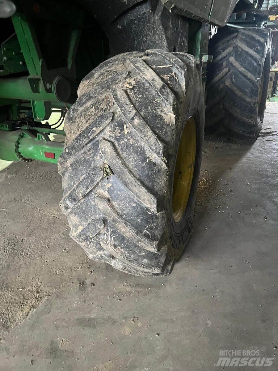 John Deere T670 Mähdrescher