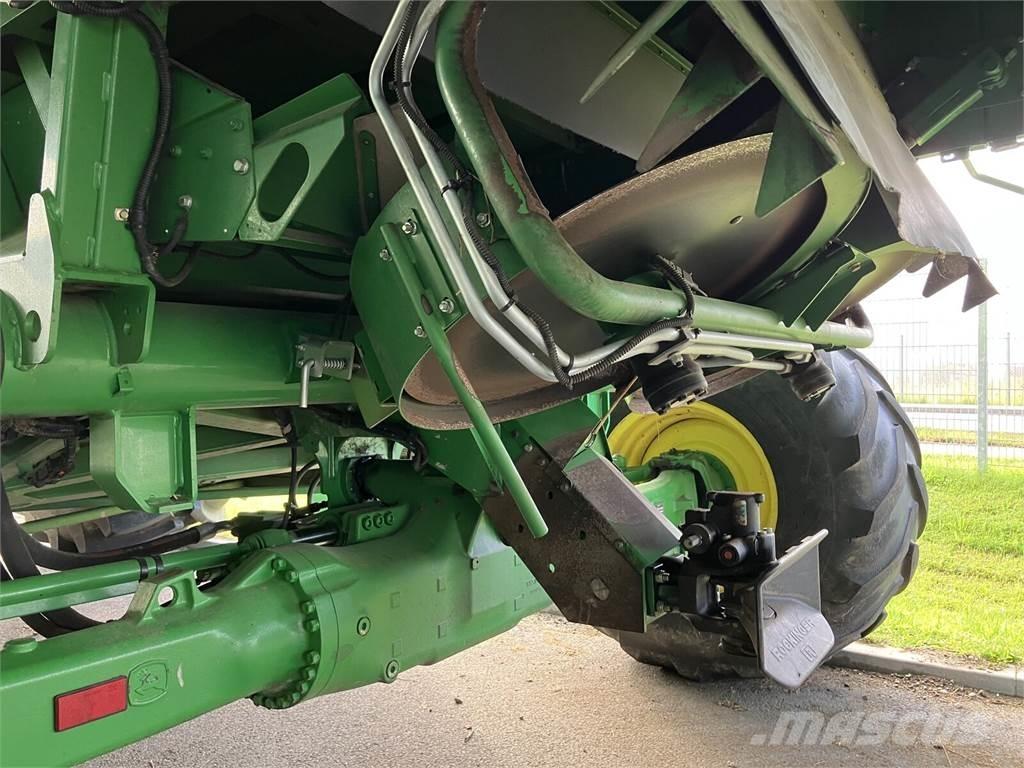 John Deere T670 Mähdrescher