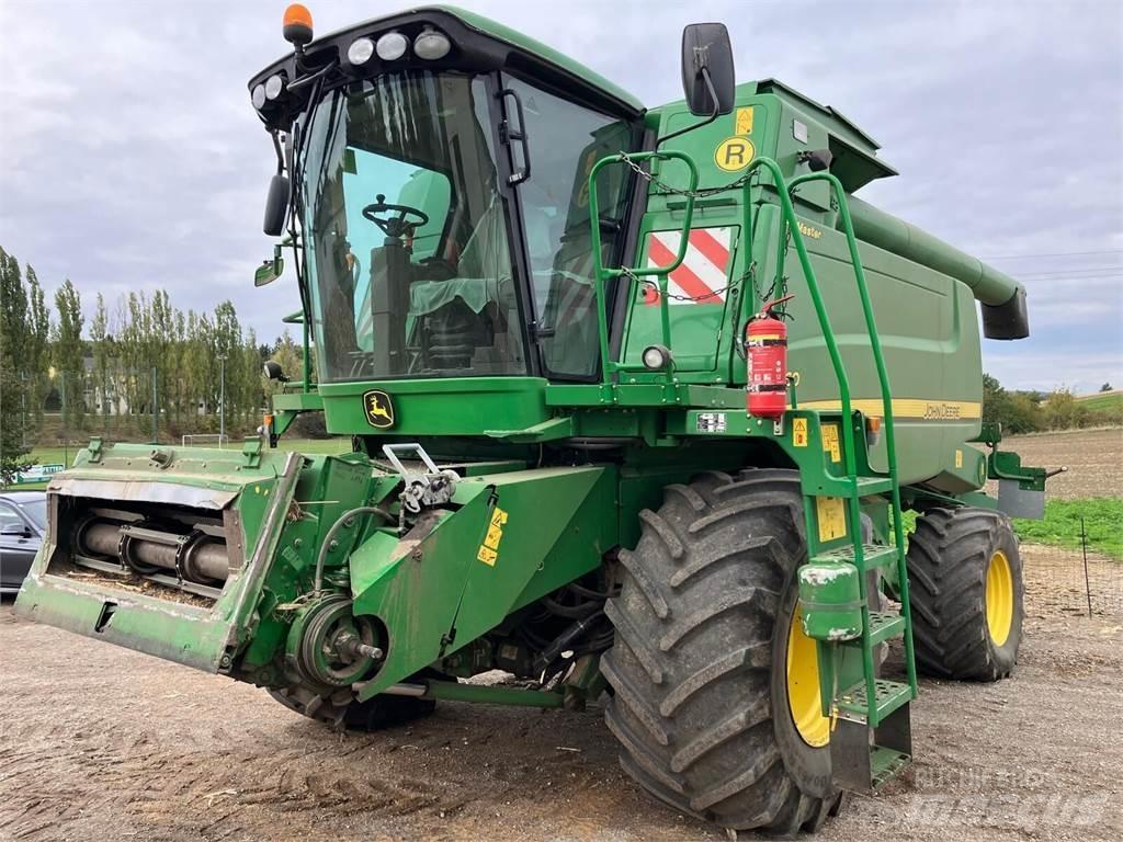 John Deere W660 HM Mähdrescher