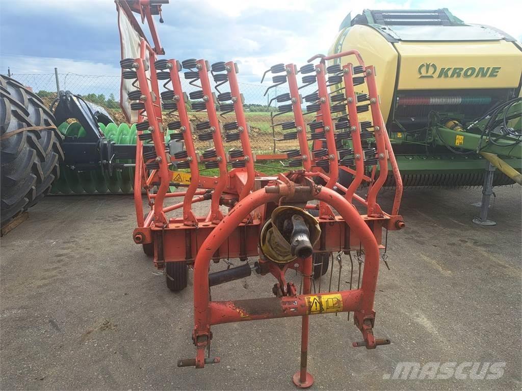 Kuhn GA 4121 GM Schwader