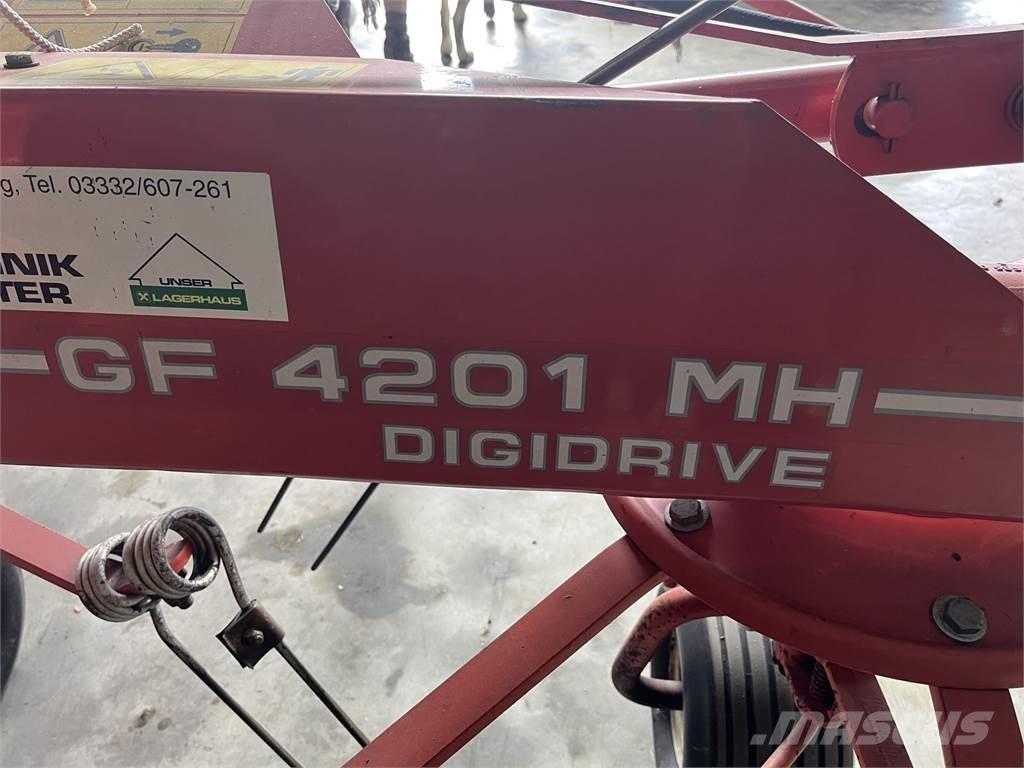 Kuhn GF 4201 MH Kreiselheuer/-wender