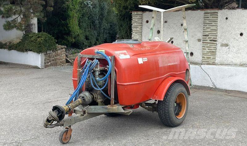 Lochmann RP 10/32 Anhängespritzen