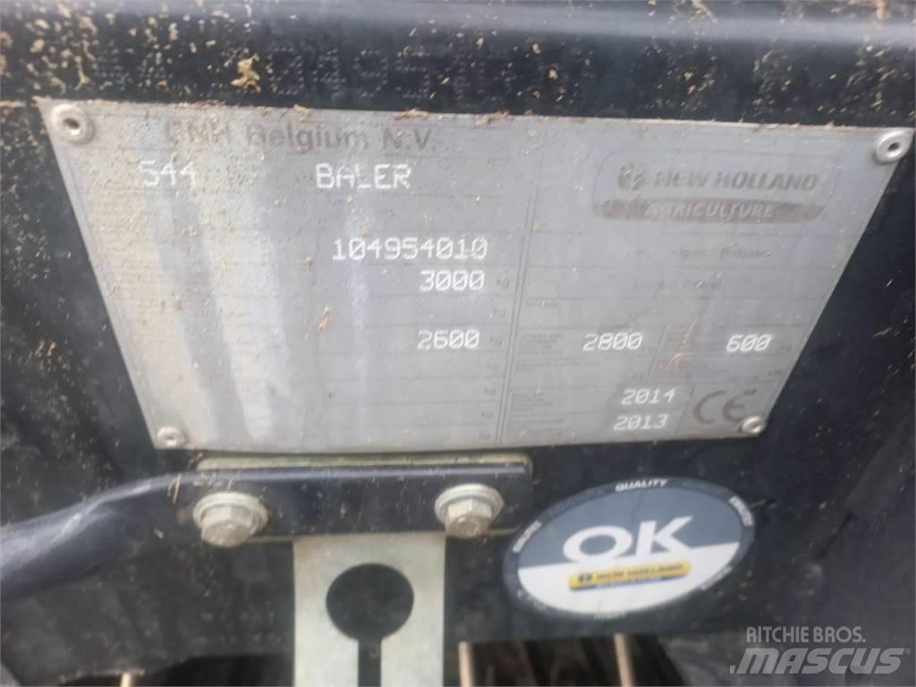 New Holland BR 6090 Rundballenpressen