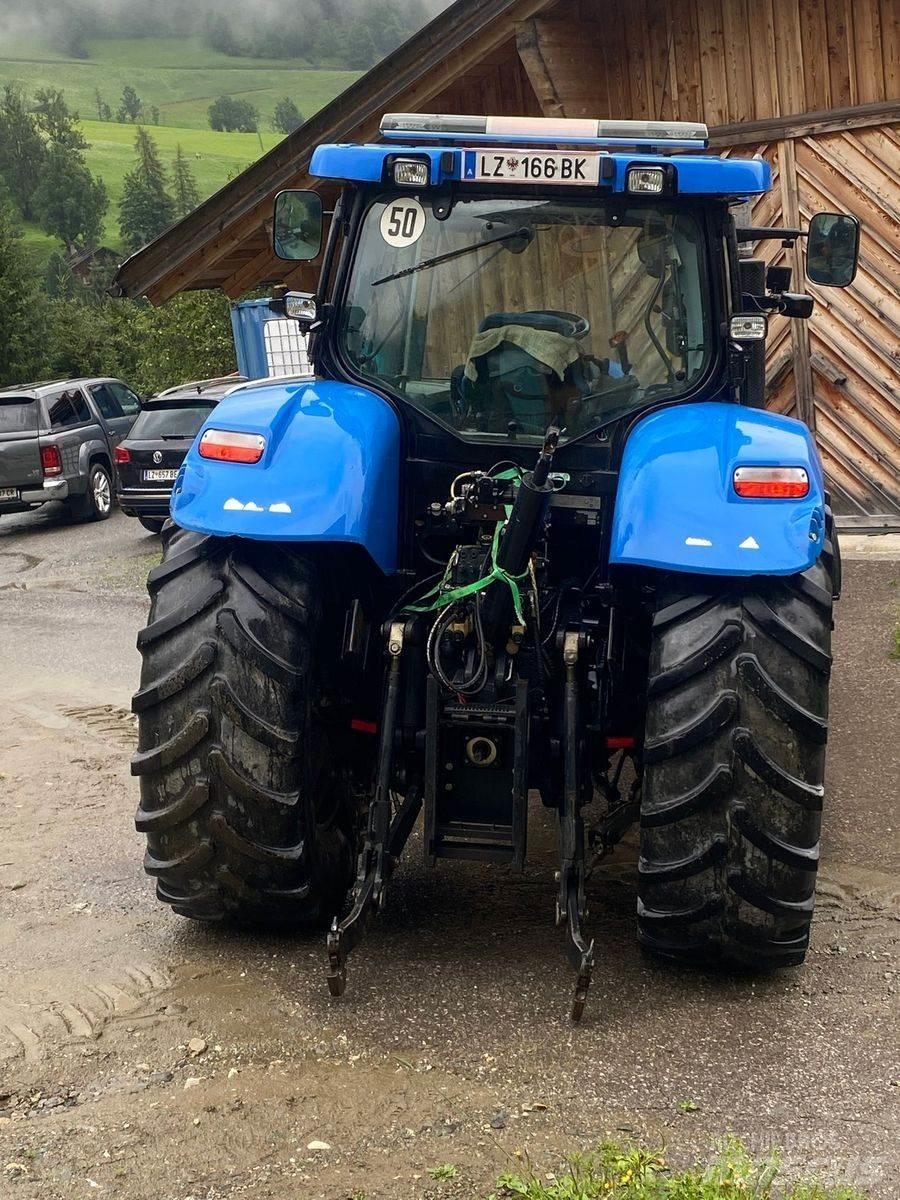 New Holland T7040 Traktoren