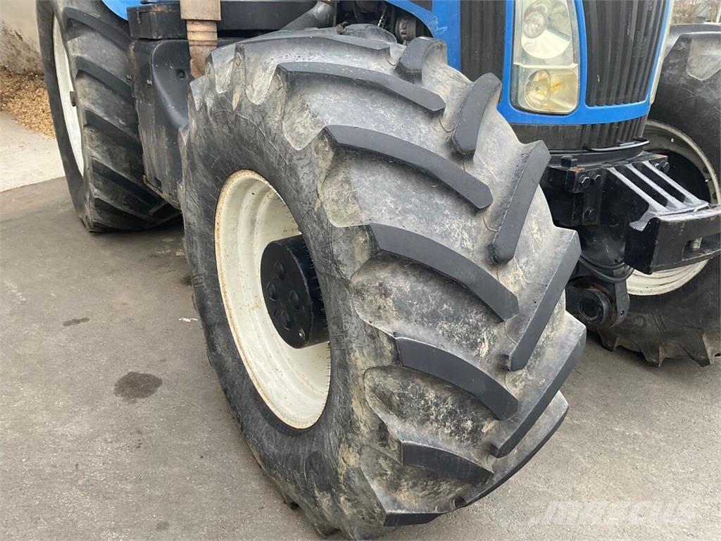 New Holland TG 285 Traktoren