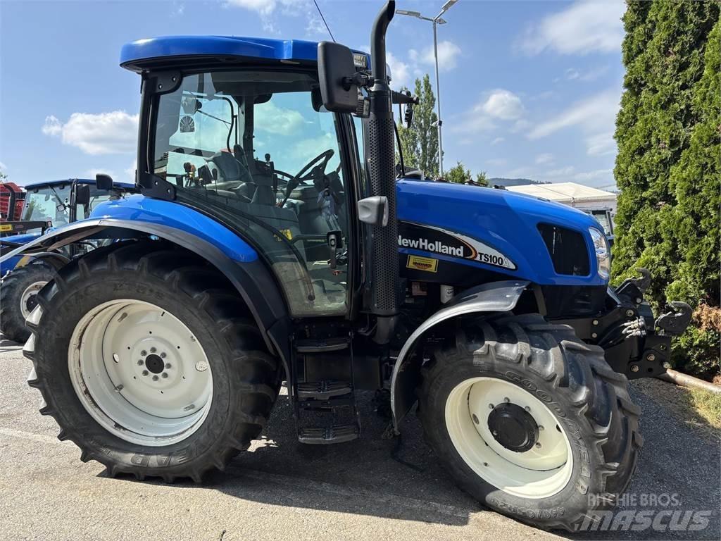New Holland TS100A Traktoren