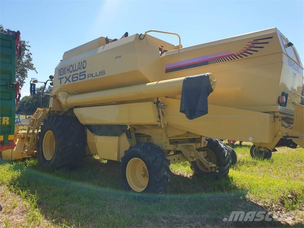 New Holland TX 65 Mähdrescher