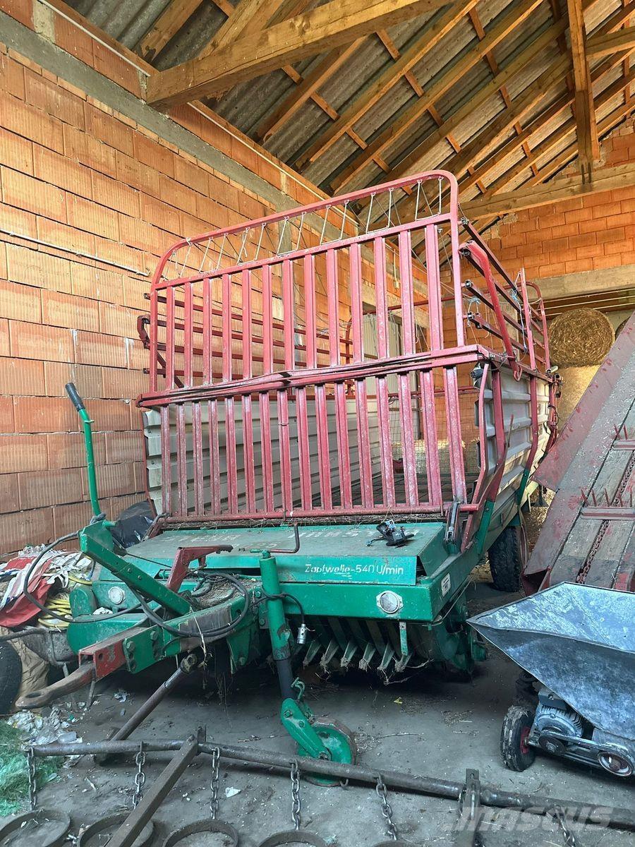 Steyr 8025 HAMSTER Ladewagen