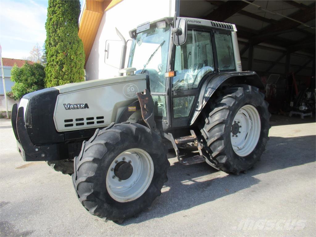 Valtra 6200 Traktoren