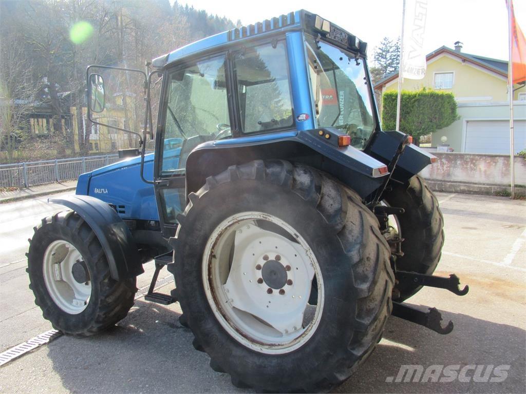 Valtra 6400 Traktoren
