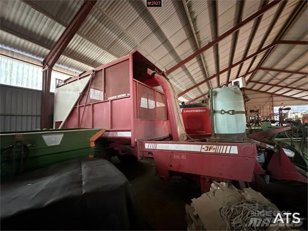 JF ES2500M Ladewagen