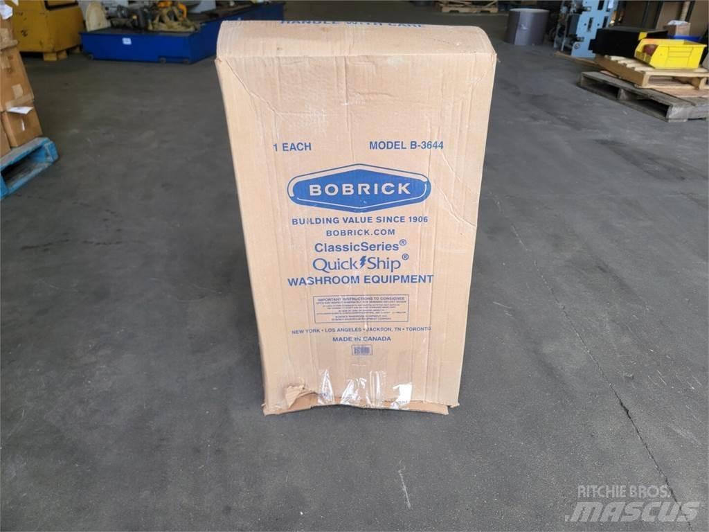  BOBRICK B-3644 Palettencontainer