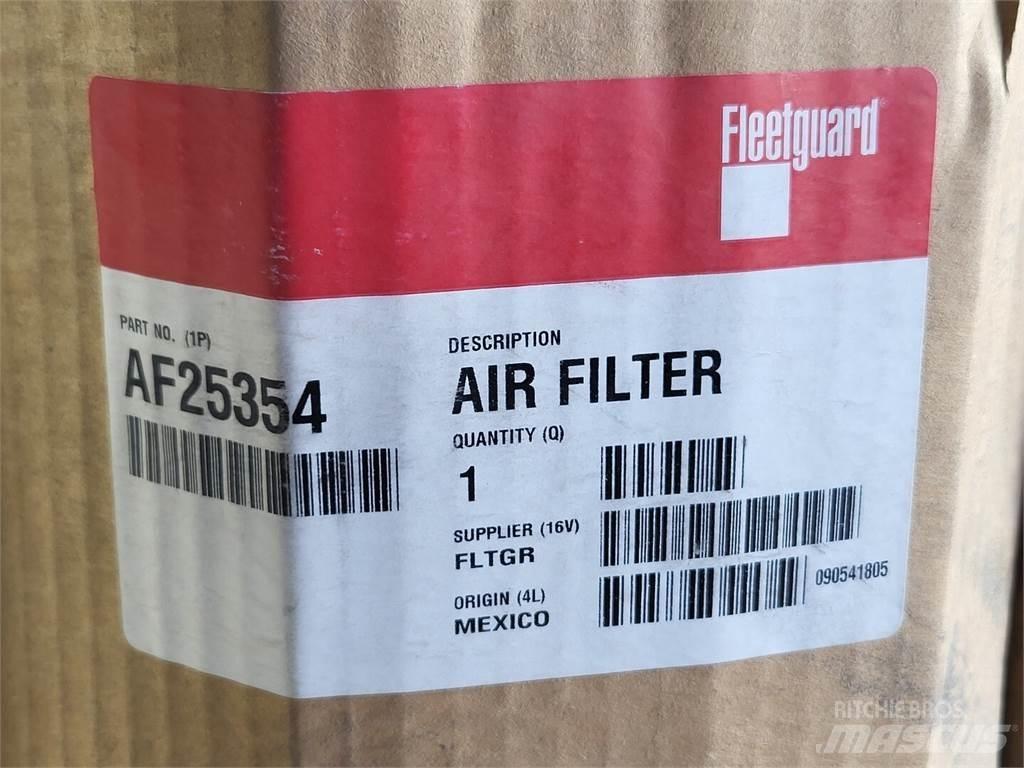 Fleetguard AF25354 Sonstige Baumaschinen