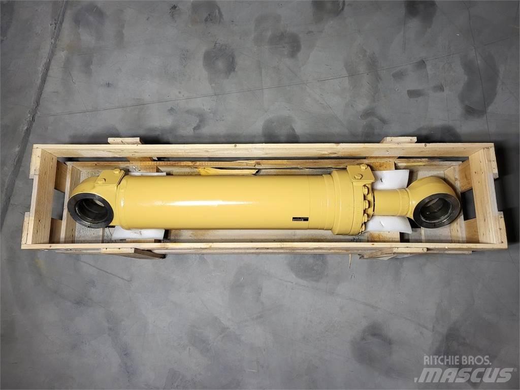 Komatsu 707-01-0E630 Transport Sonstige