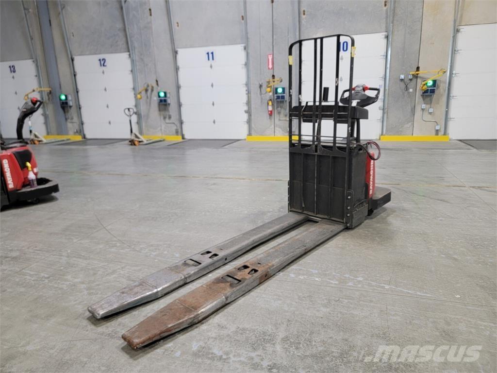 Raymond 8410 Sonstige Baumaschinen